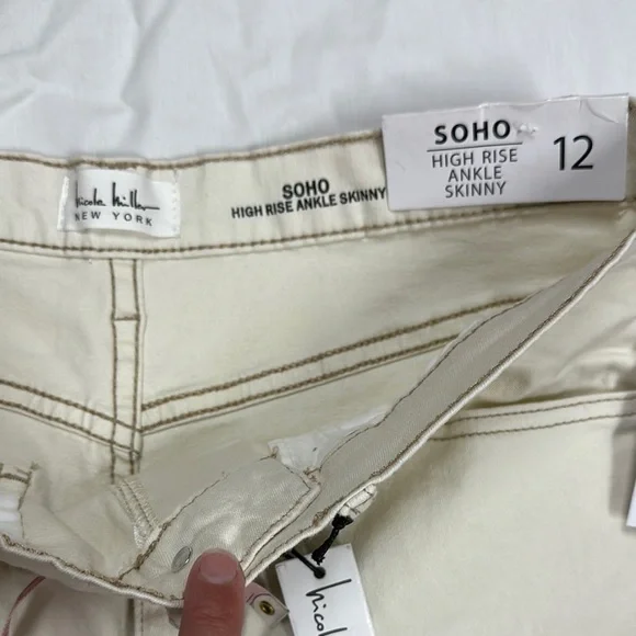 Nicole Miller High-Rise Jeans - Picture 6 of 8